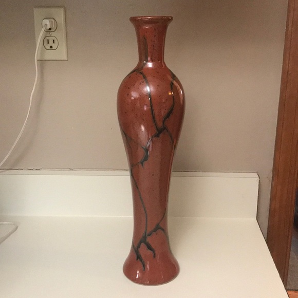 Decorative vase centerpiece - Picture 1 of 6